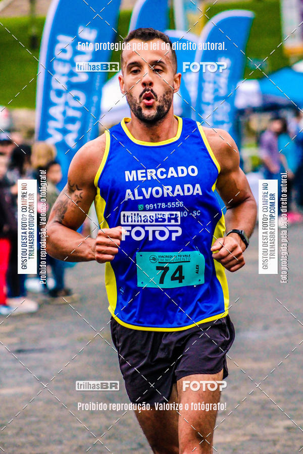 Buy your photos of the event2 Viacredi Alto Vale em Movimento on Fotop