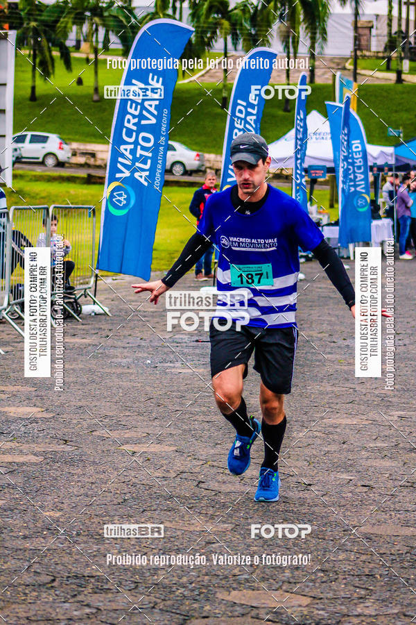 Buy your photos of the event2 Viacredi Alto Vale em Movimento on Fotop