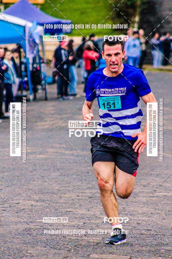 Buy your photos of the event2 Viacredi Alto Vale em Movimento on Fotop