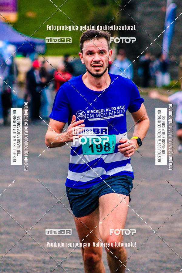 Buy your photos of the event2 Viacredi Alto Vale em Movimento on Fotop