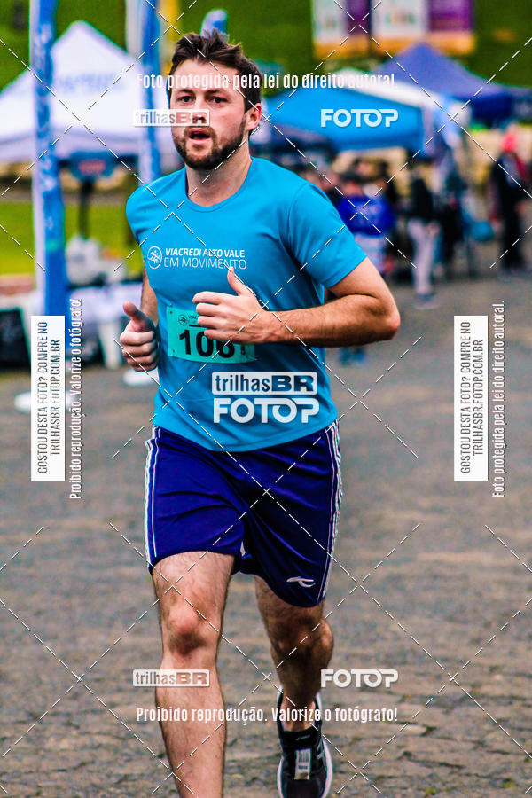 Buy your photos of the event2 Viacredi Alto Vale em Movimento on Fotop