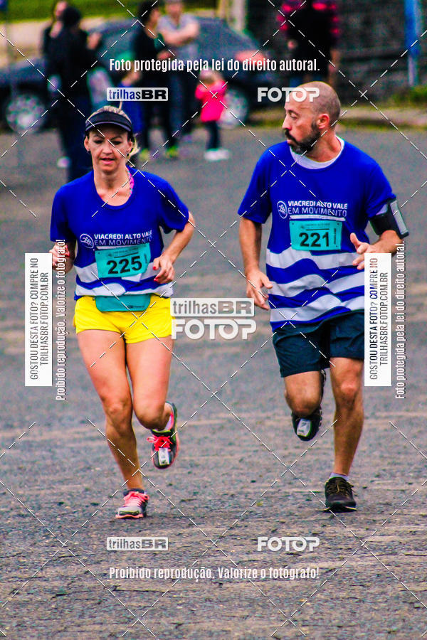 Buy your photos of the event2 Viacredi Alto Vale em Movimento on Fotop