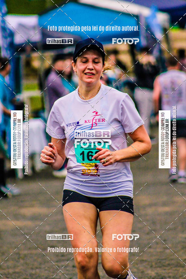 Buy your photos of the event2 Viacredi Alto Vale em Movimento on Fotop