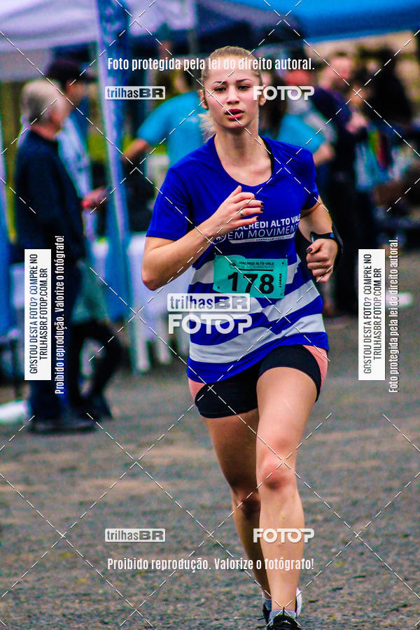 Buy your photos of the event2 Viacredi Alto Vale em Movimento on Fotop