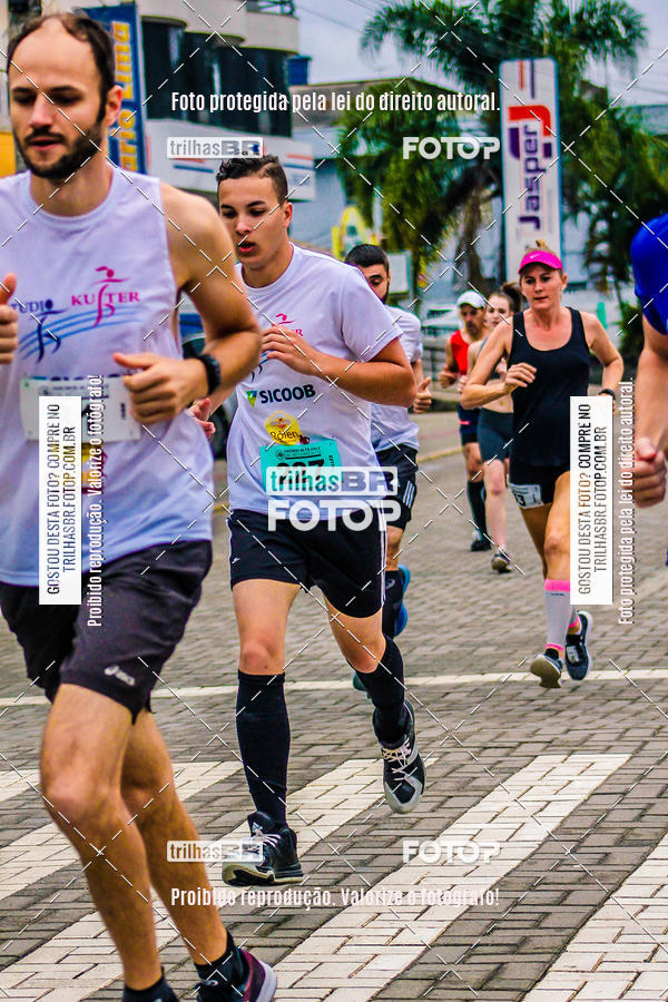 Buy your photos of the event2 Viacredi Alto Vale em Movimento on Fotop