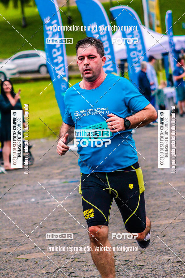 Buy your photos of the event2 Viacredi Alto Vale em Movimento on Fotop