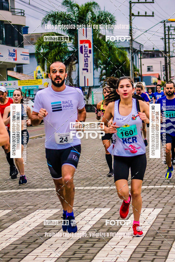 Buy your photos of the event2 Viacredi Alto Vale em Movimento on Fotop