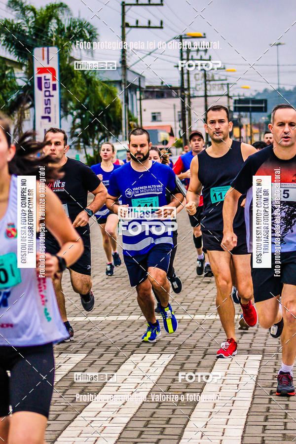 Buy your photos of the event2 Viacredi Alto Vale em Movimento on Fotop