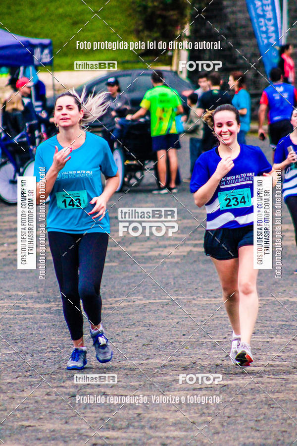 Buy your photos of the event2 Viacredi Alto Vale em Movimento on Fotop