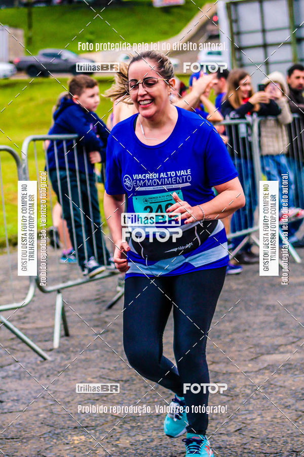 Buy your photos of the event2 Viacredi Alto Vale em Movimento on Fotop