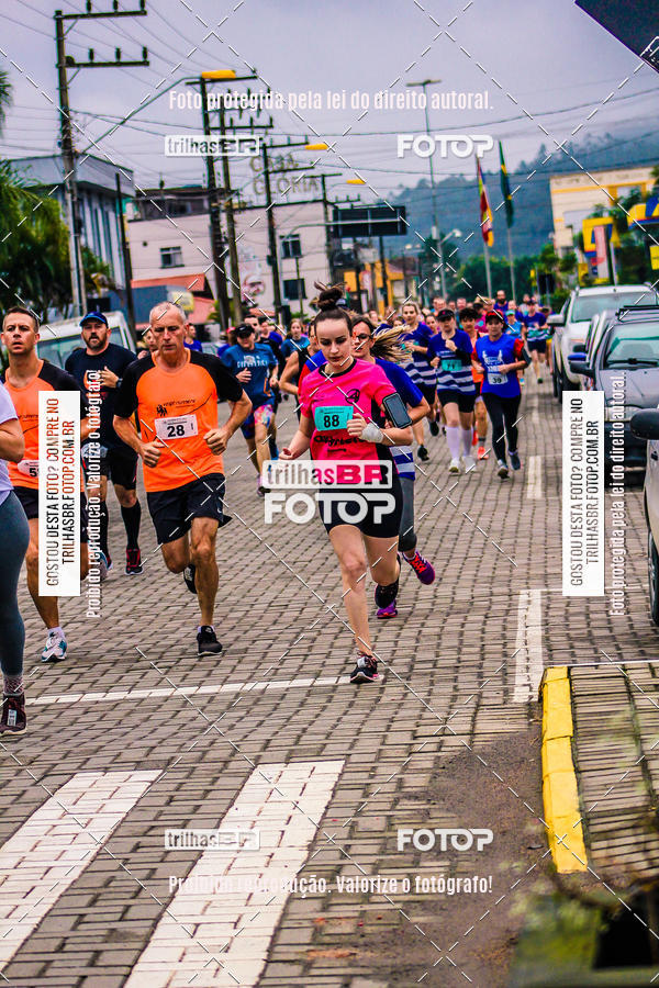 Buy your photos of the event2 Viacredi Alto Vale em Movimento on Fotop