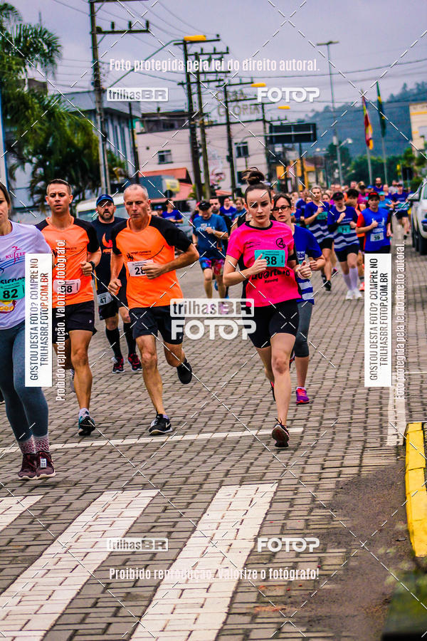 Buy your photos of the event2 Viacredi Alto Vale em Movimento on Fotop