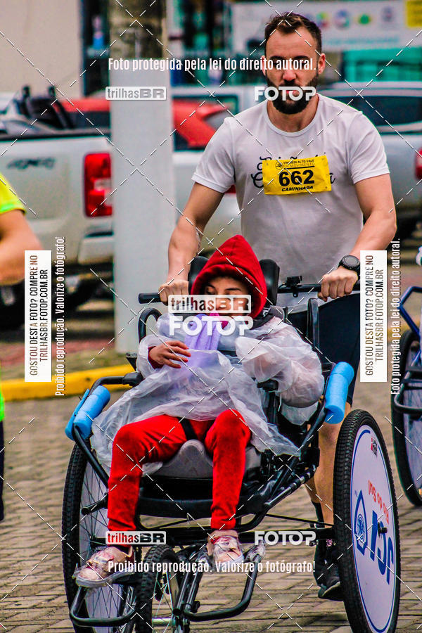 Buy your photos of the event2 Viacredi Alto Vale em Movimento on Fotop