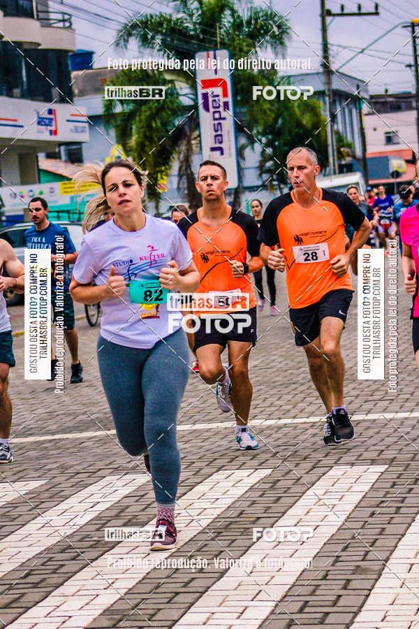 Buy your photos of the event2 Viacredi Alto Vale em Movimento on Fotop