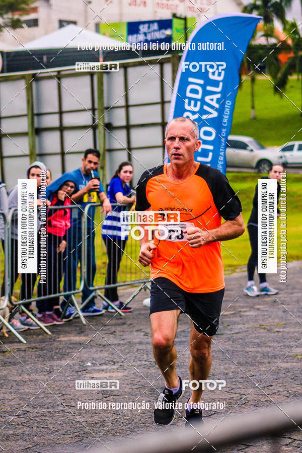 Buy your photos of the event2 Viacredi Alto Vale em Movimento on Fotop