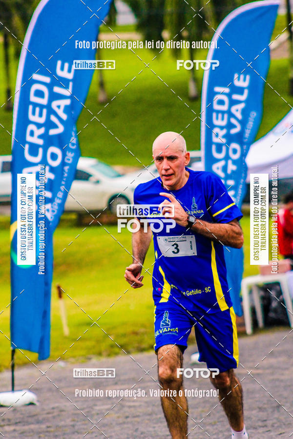 Buy your photos of the event2 Viacredi Alto Vale em Movimento on Fotop