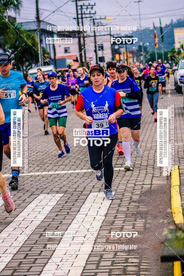 Buy your photos of the event2 Viacredi Alto Vale em Movimento on Fotop