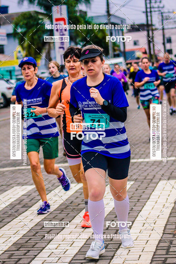 Buy your photos of the event2 Viacredi Alto Vale em Movimento on Fotop