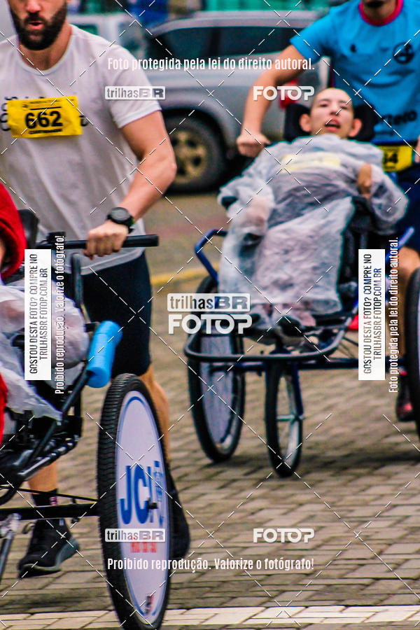 Buy your photos of the event2 Viacredi Alto Vale em Movimento on Fotop