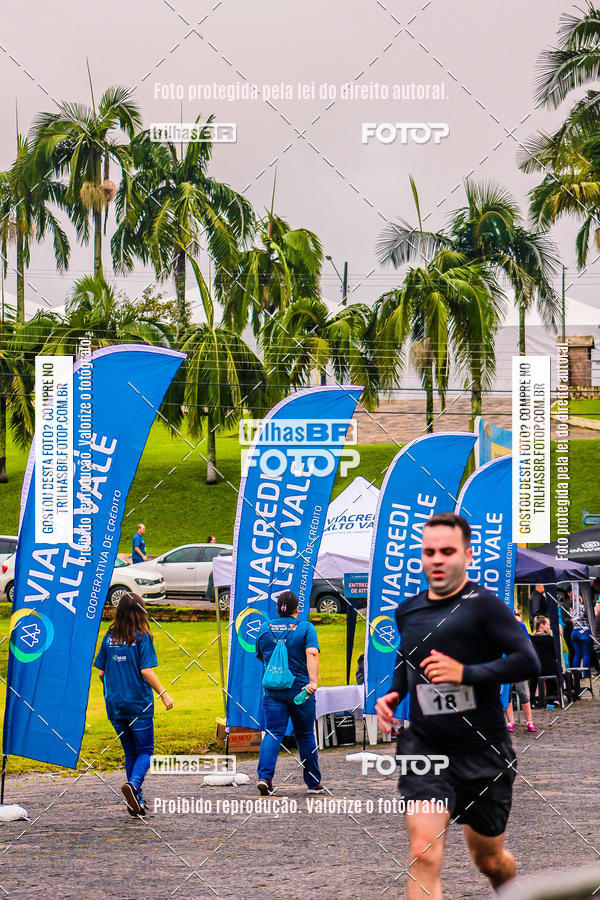 Buy your photos of the event2 Viacredi Alto Vale em Movimento on Fotop