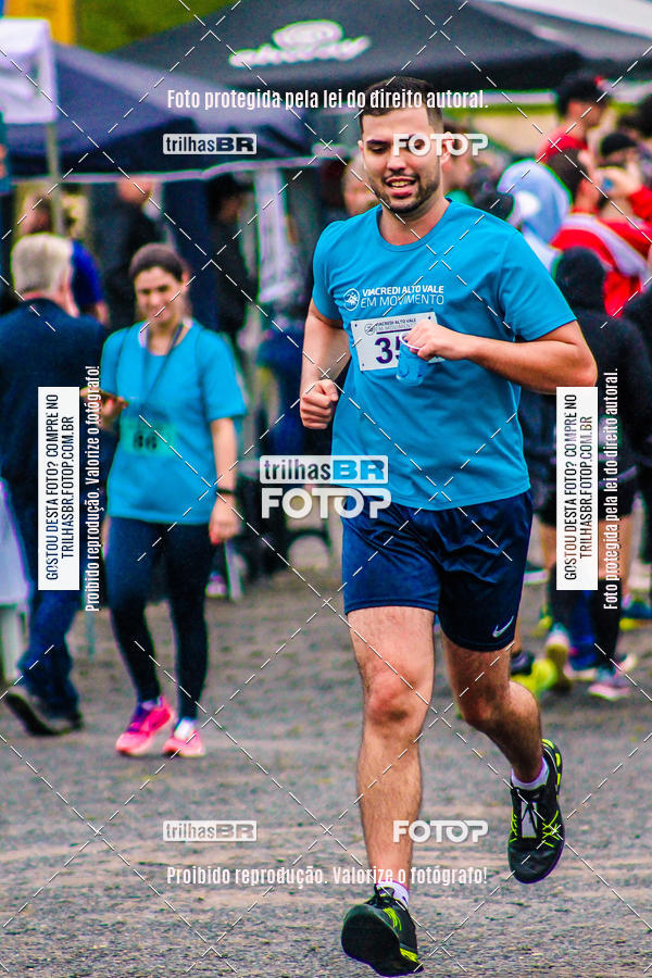 Buy your photos of the event2 Viacredi Alto Vale em Movimento on Fotop