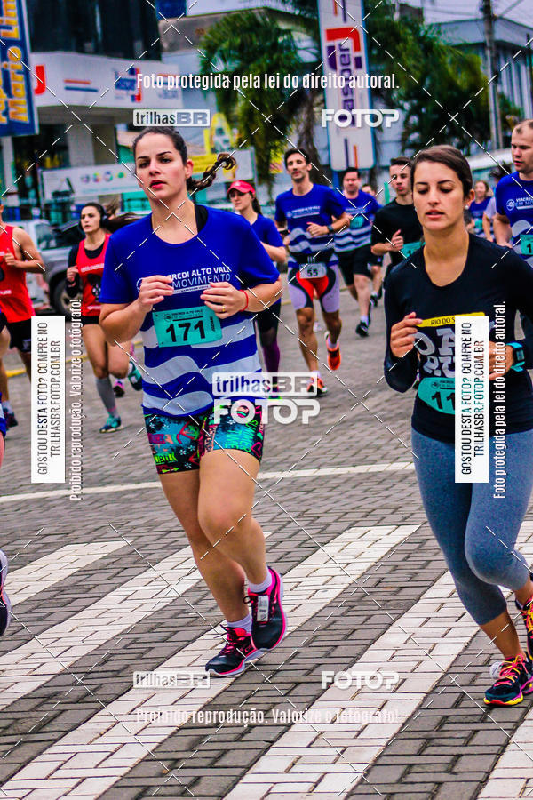 Buy your photos of the event2 Viacredi Alto Vale em Movimento on Fotop