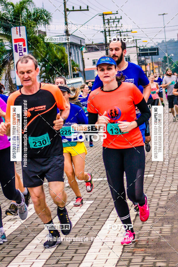 Buy your photos of the event2 Viacredi Alto Vale em Movimento on Fotop