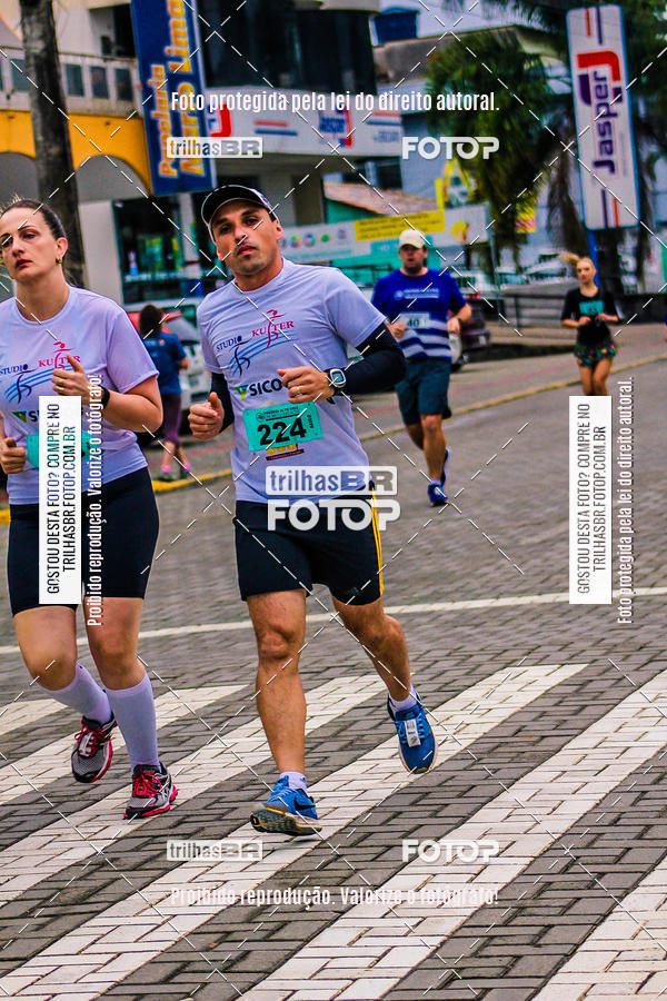 Buy your photos of the event2 Viacredi Alto Vale em Movimento on Fotop