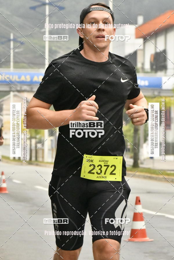 Buy your photos of the eventMeia Maratona de Blumenau on Fotop