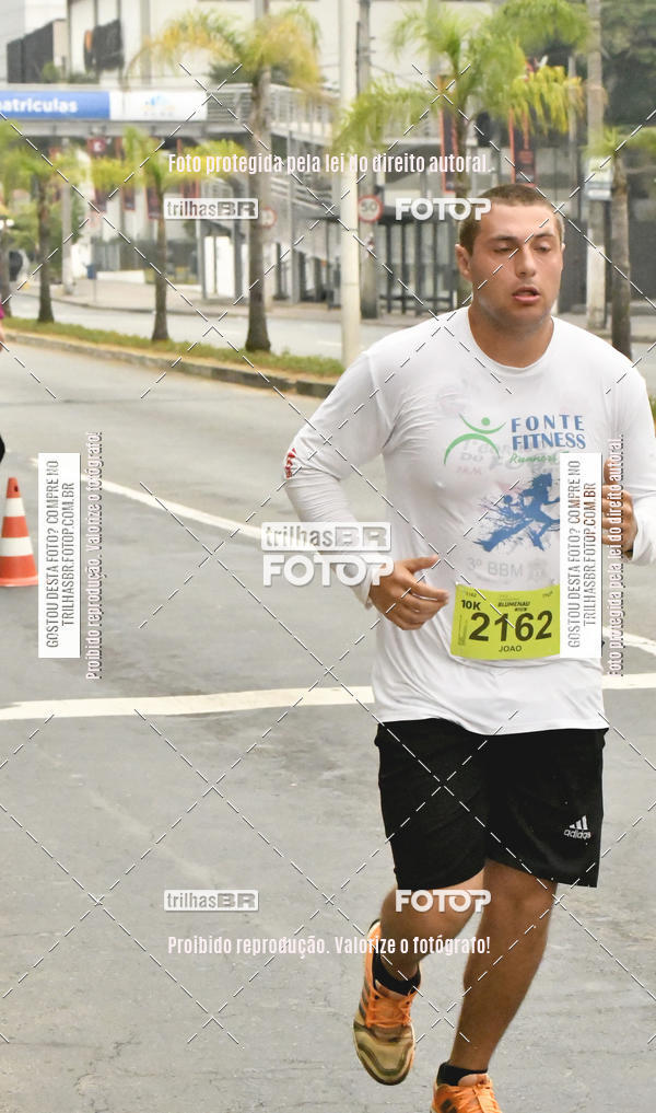 Buy your photos of the eventMeia Maratona de Blumenau on Fotop