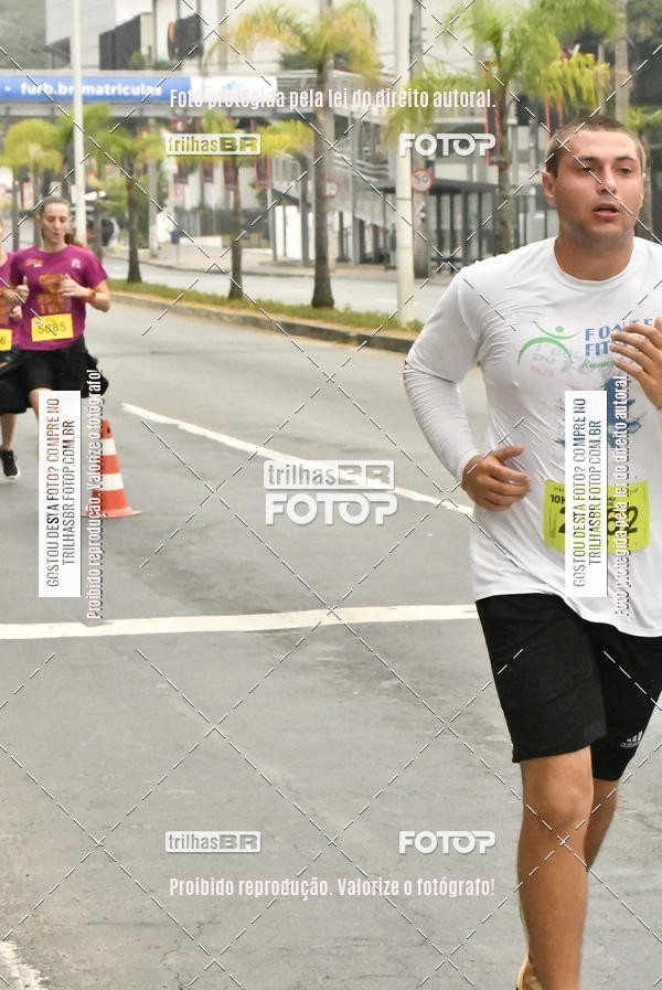 Buy your photos of the eventMeia Maratona de Blumenau on Fotop