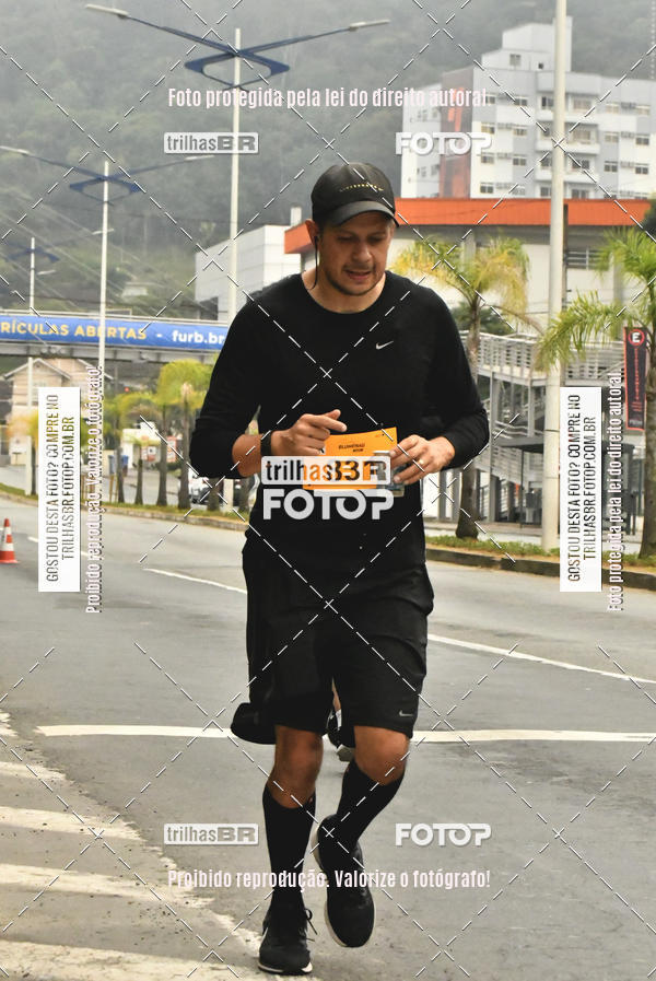 Buy your photos of the eventMeia Maratona de Blumenau on Fotop