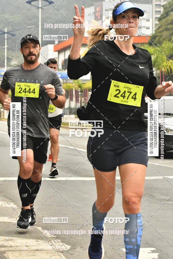 Buy your photos of the eventMeia Maratona de Blumenau on Fotop