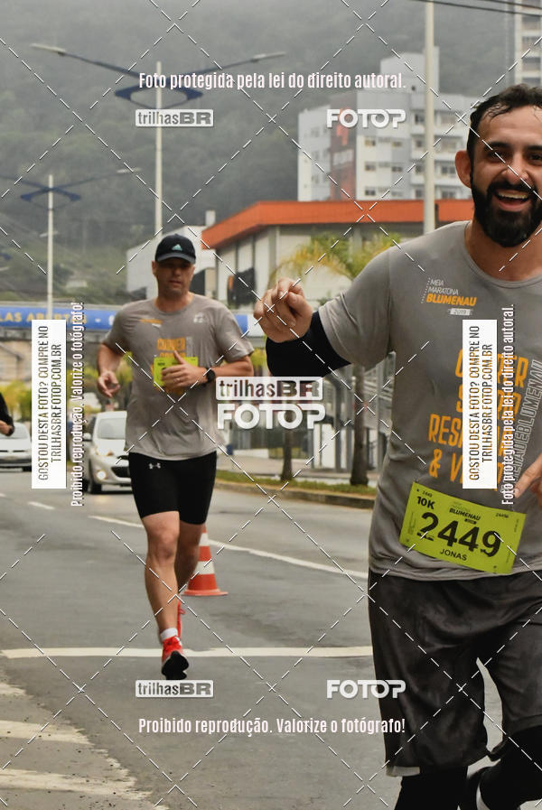 Buy your photos of the eventMeia Maratona de Blumenau on Fotop