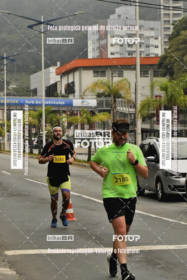 Buy your photos of the eventMeia Maratona de Blumenau on Fotop