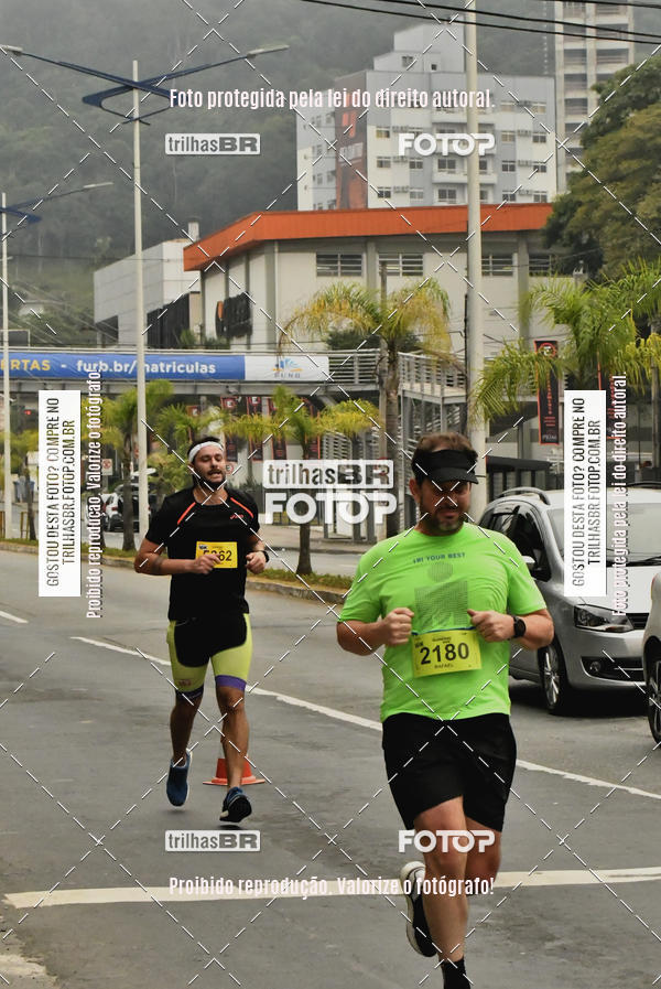 Buy your photos of the eventMeia Maratona de Blumenau on Fotop