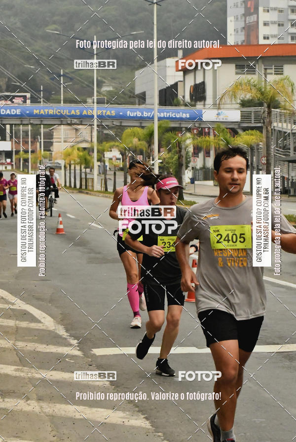 Buy your photos of the eventMeia Maratona de Blumenau on Fotop