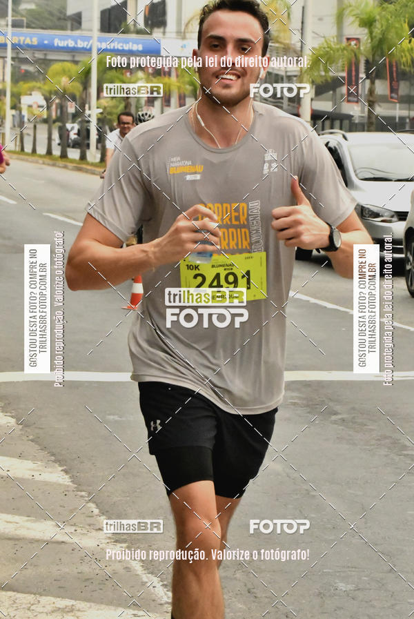 Buy your photos of the eventMeia Maratona de Blumenau on Fotop