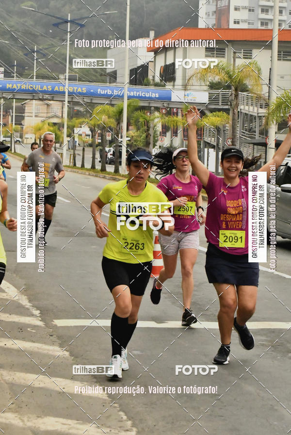 Buy your photos of the eventMeia Maratona de Blumenau on Fotop