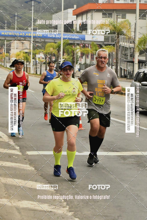 Buy your photos of the eventMeia Maratona de Blumenau on Fotop