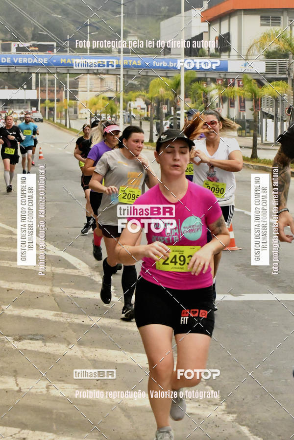 Buy your photos of the eventMeia Maratona de Blumenau on Fotop