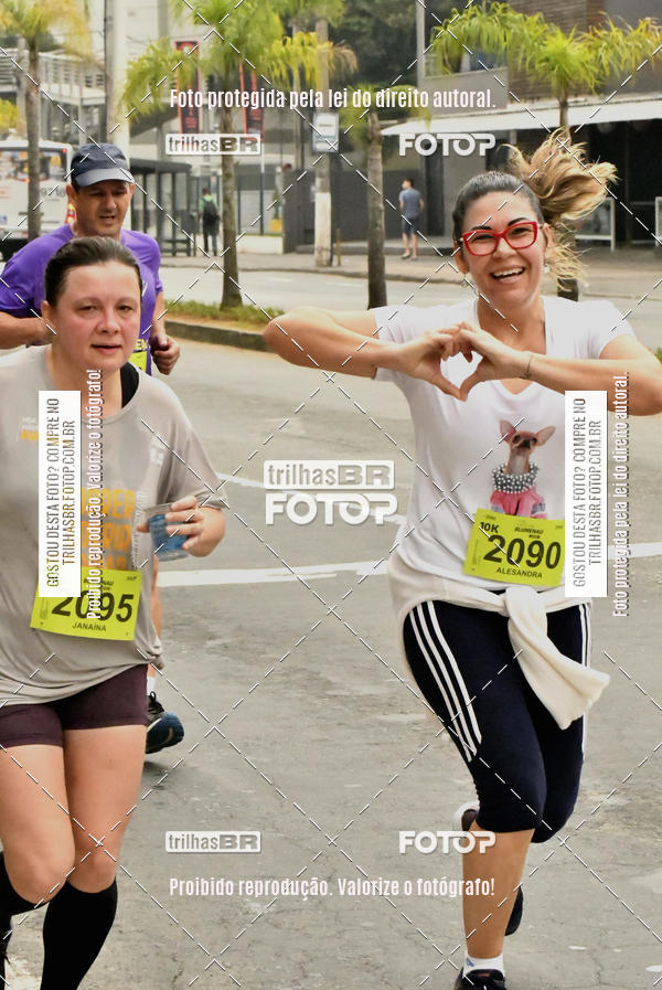 Buy your photos of the eventMeia Maratona de Blumenau on Fotop