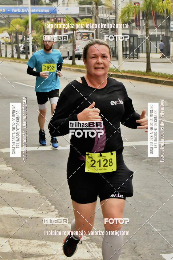 Buy your photos of the eventMeia Maratona de Blumenau on Fotop