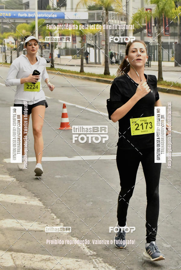 Buy your photos of the eventMeia Maratona de Blumenau on Fotop