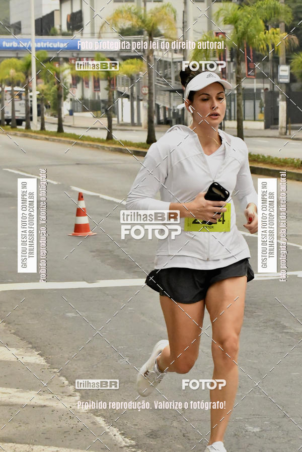 Buy your photos of the eventMeia Maratona de Blumenau on Fotop