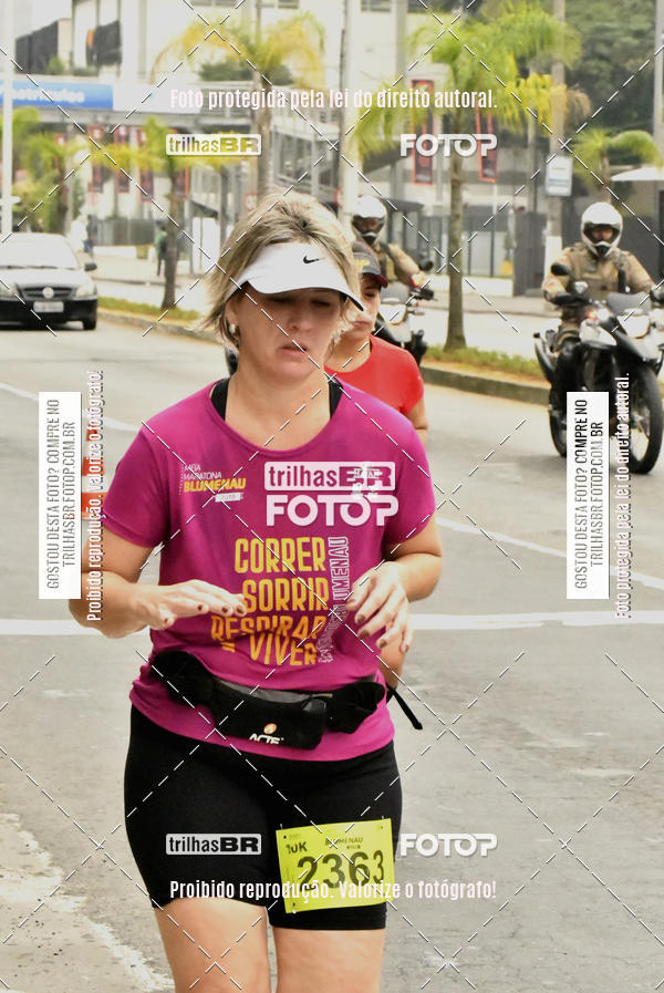 Buy your photos of the eventMeia Maratona de Blumenau on Fotop