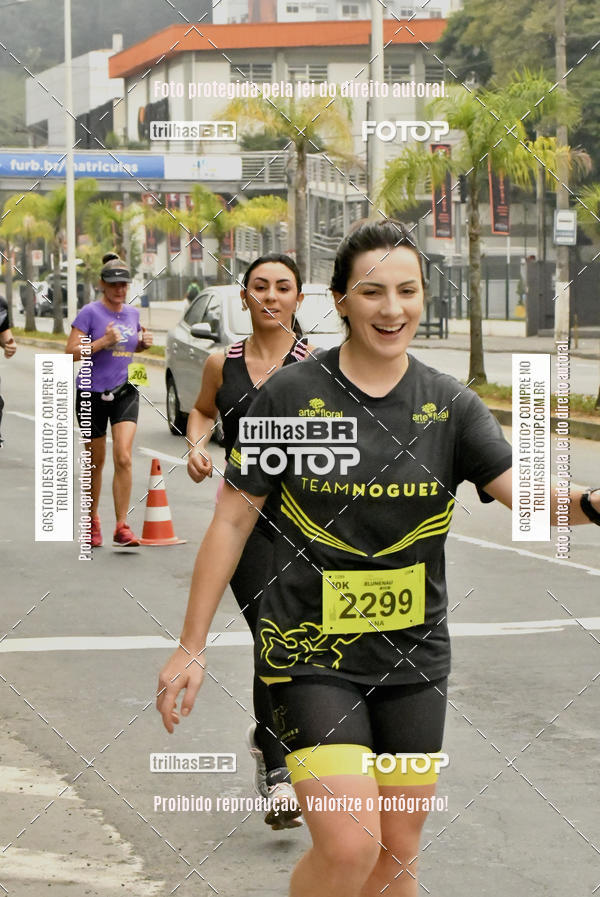 Buy your photos of the eventMeia Maratona de Blumenau on Fotop