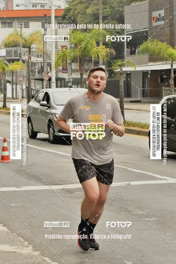 Buy your photos of the eventMeia Maratona de Blumenau on Fotop