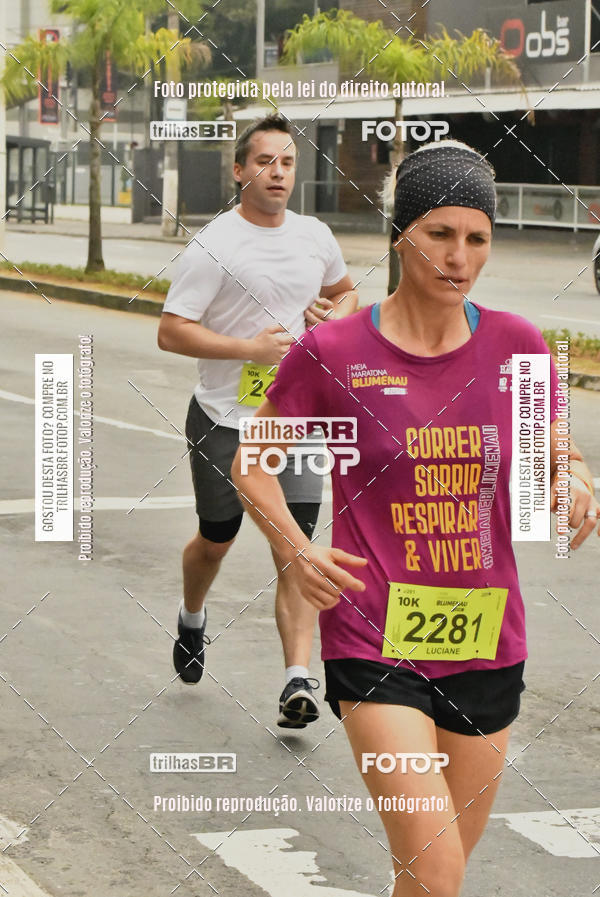 Buy your photos of the eventMeia Maratona de Blumenau on Fotop