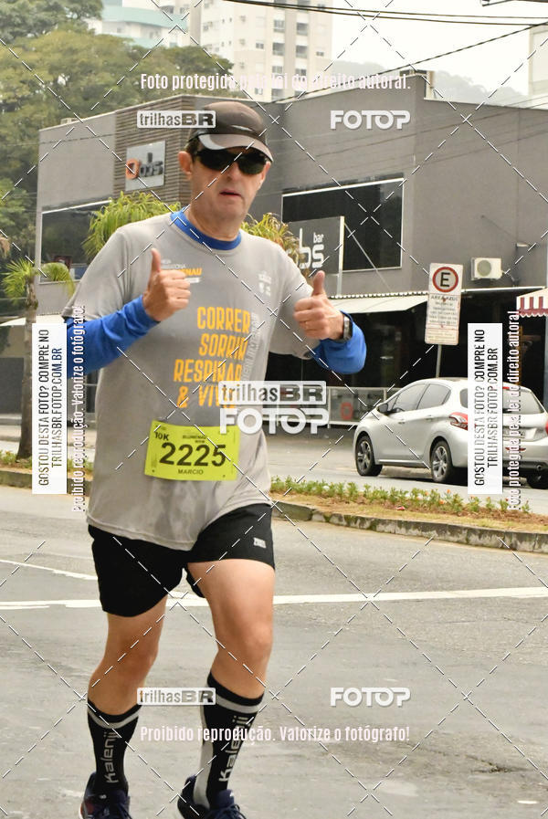 Buy your photos of the eventMeia Maratona de Blumenau on Fotop